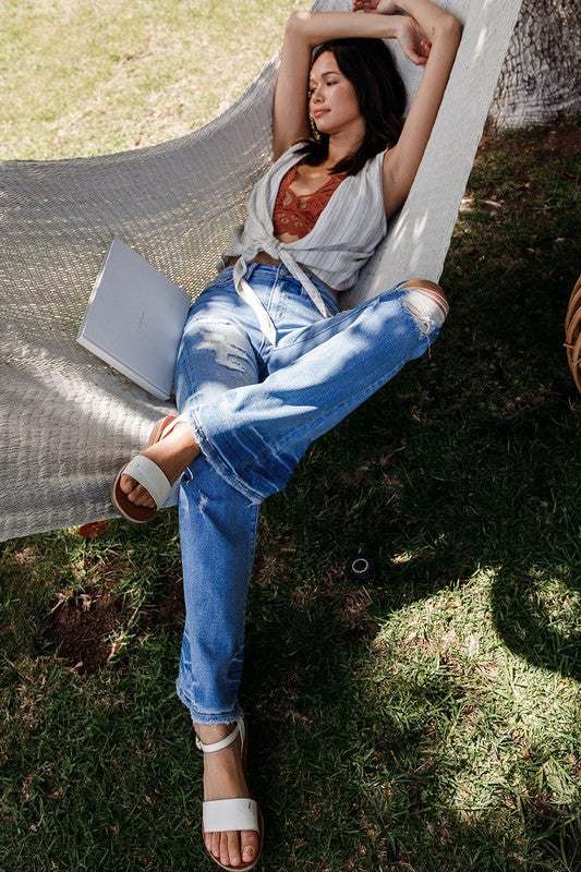 Girl in jeans and t-shirt